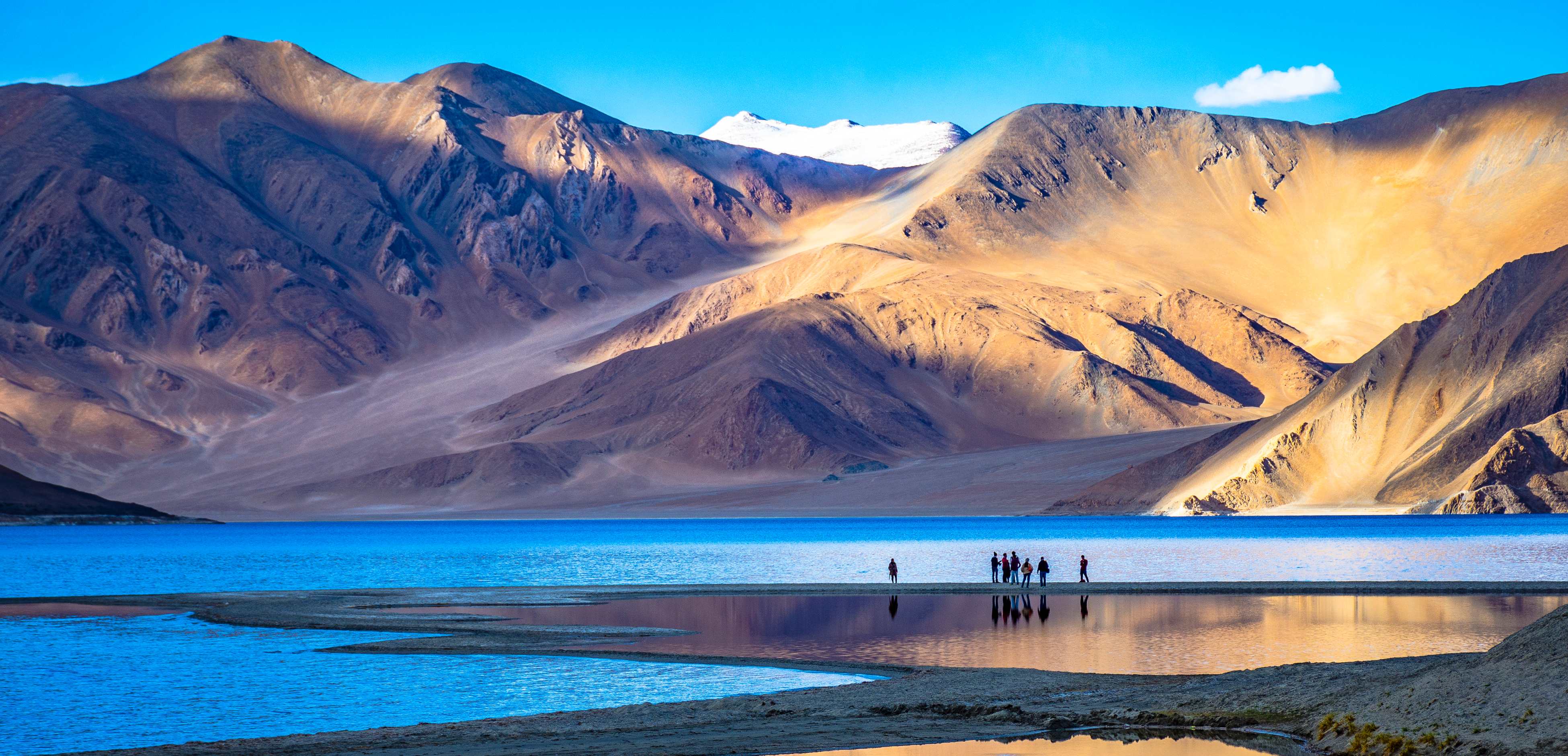 Aegiscabs 803734007Pangong-Leh.jpg